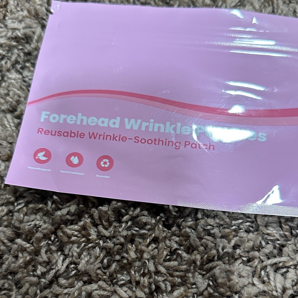 So Risque Pink Forehead Wrinkle Patches - Picture 2 of 4